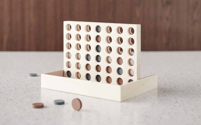 Kids Concept - Vier in einer Reihe