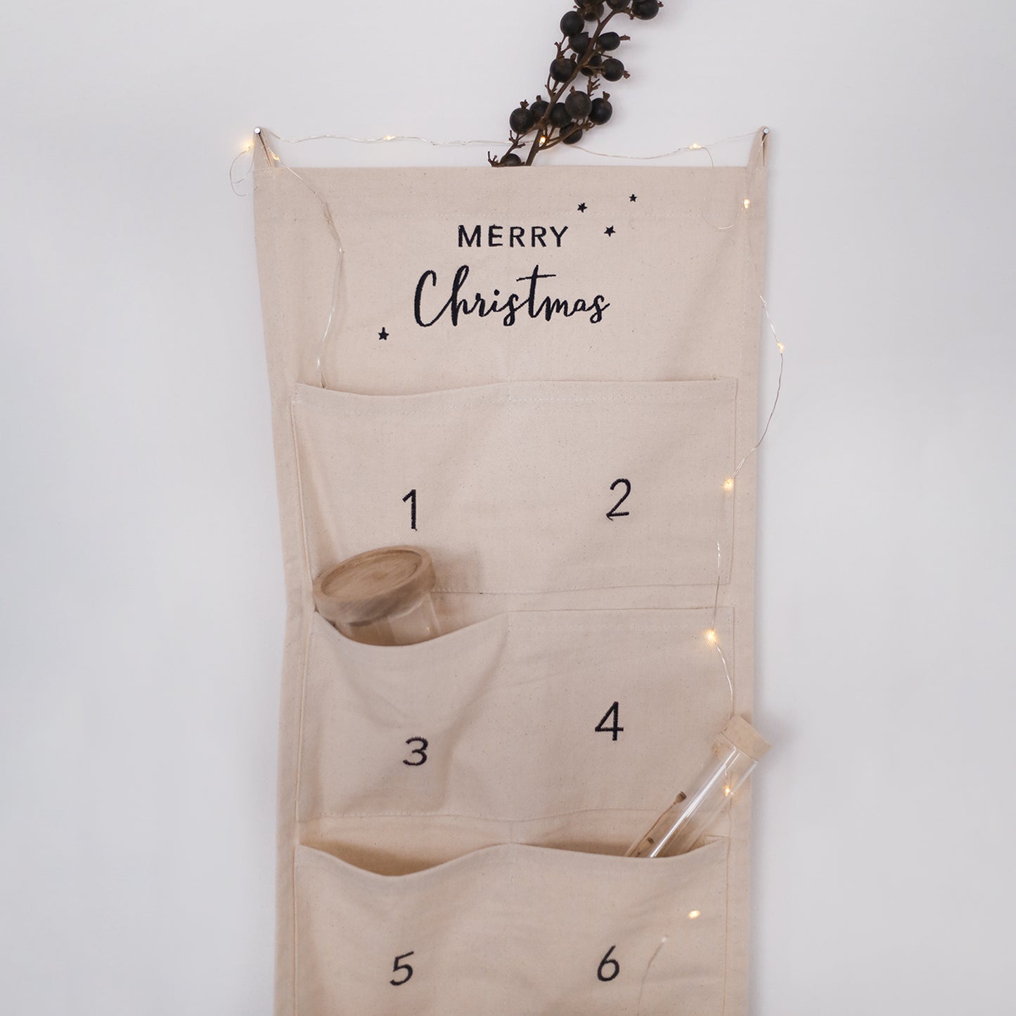 Eulenschnitt Adventskalender "Merry Christmas" 30cm