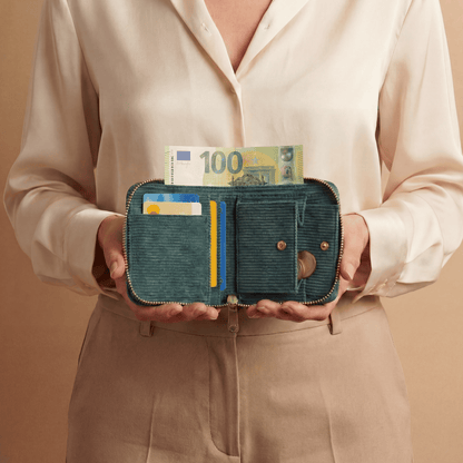 MillyMilk® Kord Geldbeutel Fondo – Formstabile Damenbörse aus Cord in Pastellfarben